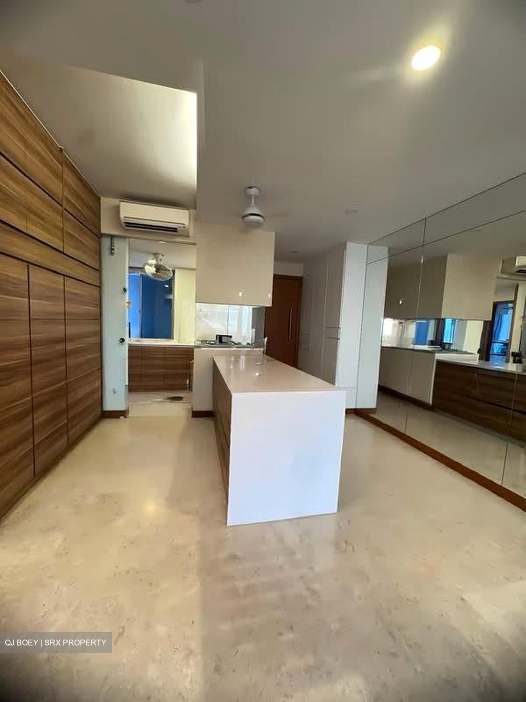 Waterfront Key (D16), Condominium #562058401